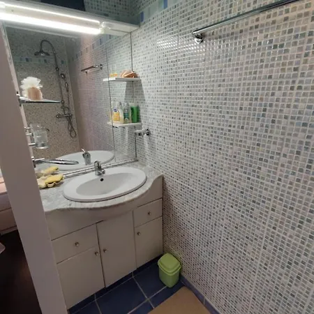 La Dourmide Bed & Breakfast *