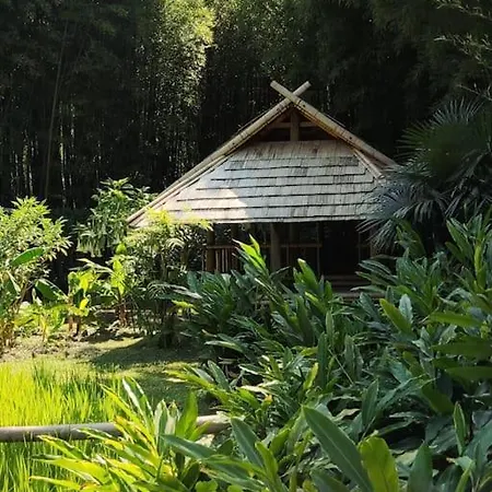 La Dourmide Bed & Breakfast *