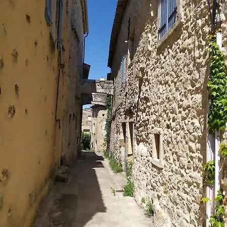 La Dourmide Bed & Breakfast *